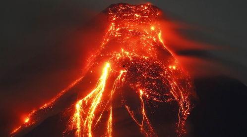 火山爆发岩浆视频,岩浆喷涌的震撼瞬间
