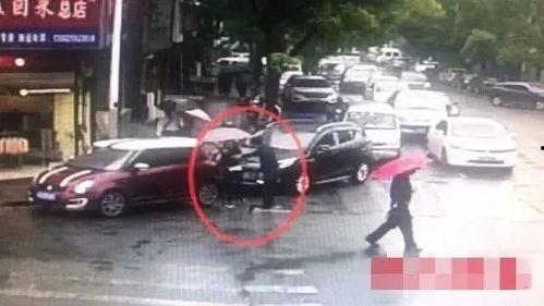 男人抓女人的胸视频,揭秘男人抓女人胸部的惊人真相